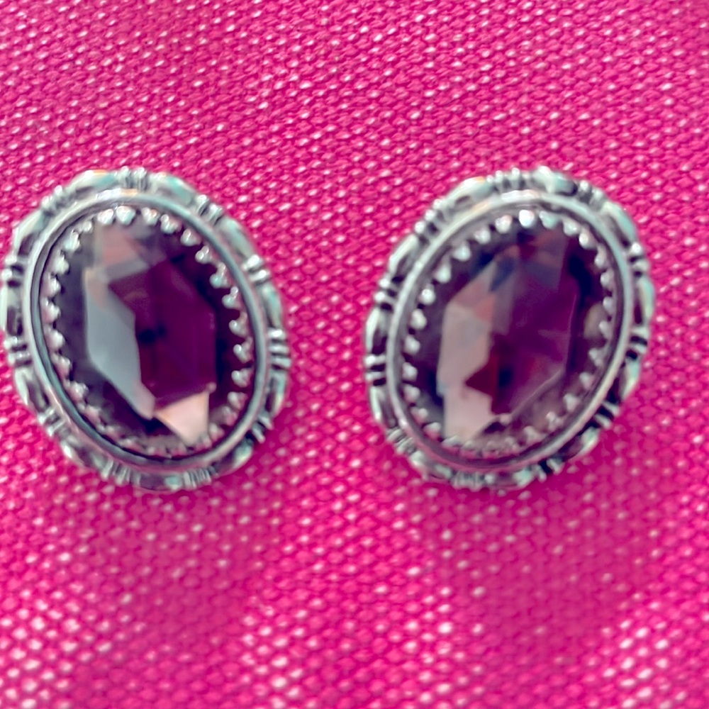 Beautiful vintage glass clip on earrings by whiting and Davis